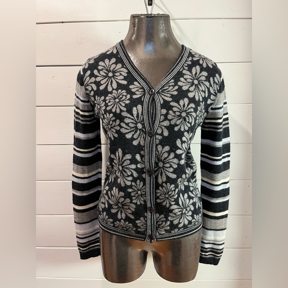 💙 NEVE DESIGNS – Wool Floral & Striped Cardigan (S/M) - Picture 5 of 8